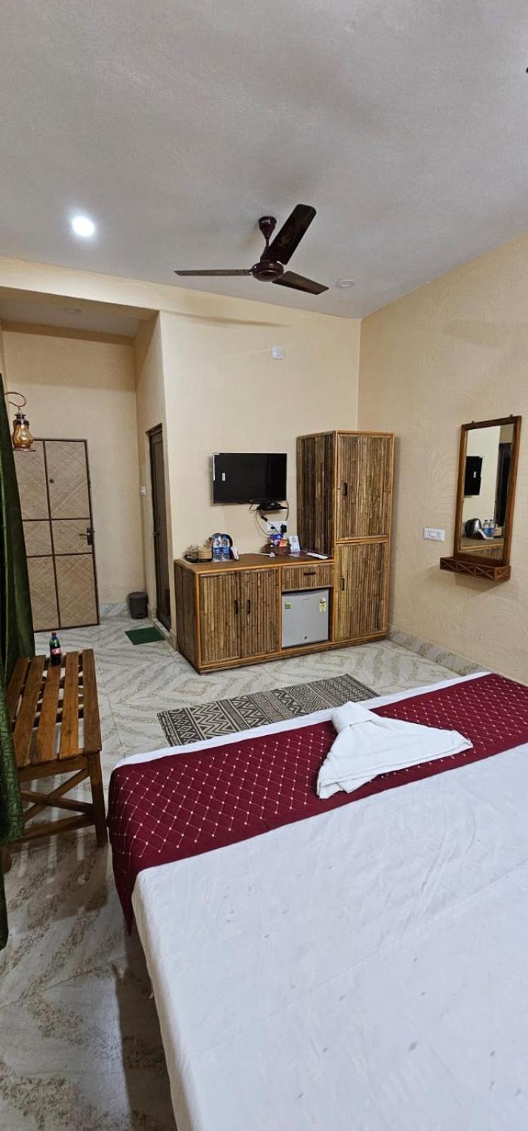 Moon Village Resort Шанті-Найктен Екстер'єр фото